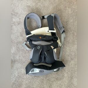 Ergobaby Omni 360
